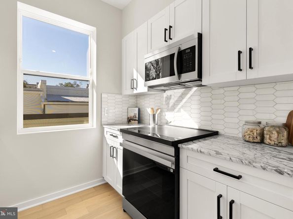 2606 41st Street NW 7, Washington DC 20007