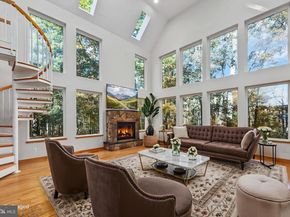 10450 Hunter View Road, Vienna VA 22181