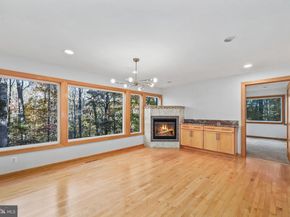 10450 Hunter View Road, Vienna VA 22181