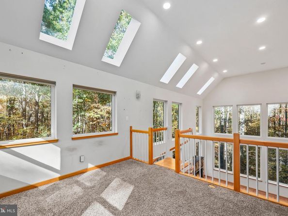 10450 Hunter View Road, Vienna VA 22181