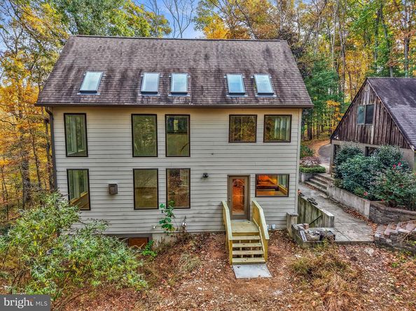 10450 Hunter View Road, Vienna VA 22181