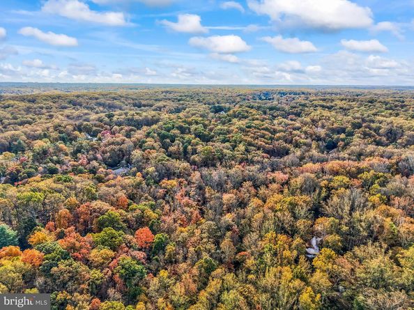 10450 Hunter View Road, Vienna VA 22181