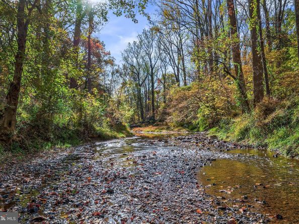 10450 Hunter View Road, Vienna VA 22181