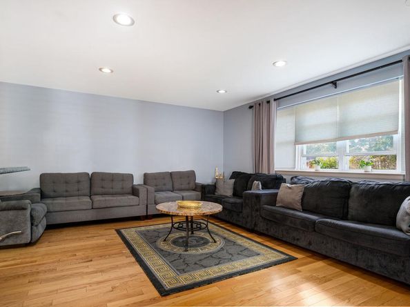 8127 Langdon Street, Philadelphia PA 19152