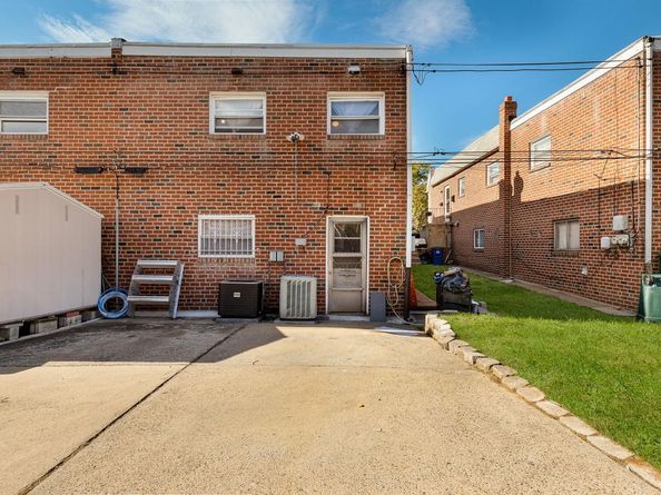 8127 Langdon Street, Philadelphia PA 19152