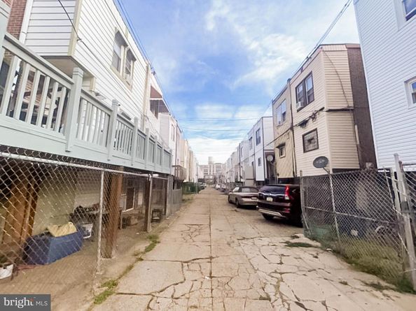 3103 N 32nd Street, Philadelphia PA 19132