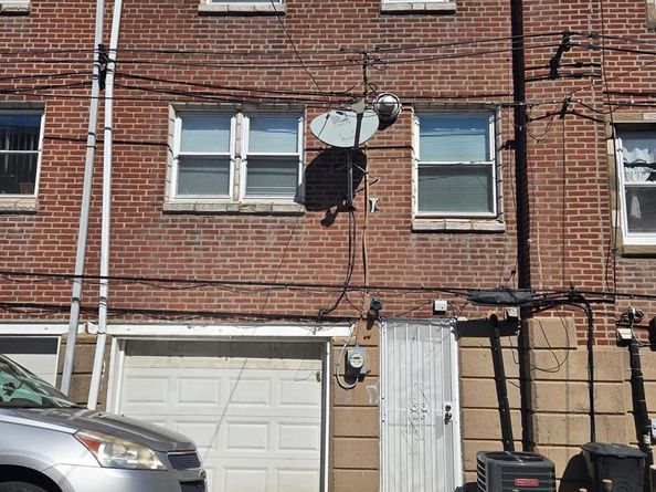 1304 Fanshawe Street, Philadelphia PA 19111