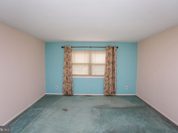 15 Barrel Stave Circle, Horsham PA 19044