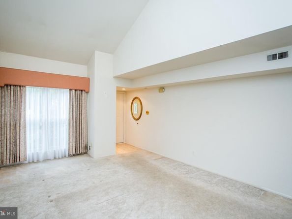 15 Barrel Stave Circle, Horsham PA 19044