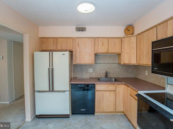 15 Barrel Stave Circle, Horsham PA 19044