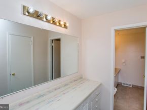 15 Barrel Stave Circle, Horsham PA 19044
