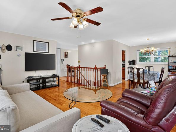 1405 Ross Drive SW, Vienna VA 22180