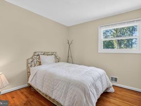 1405 Ross Drive SW, Vienna VA 22180