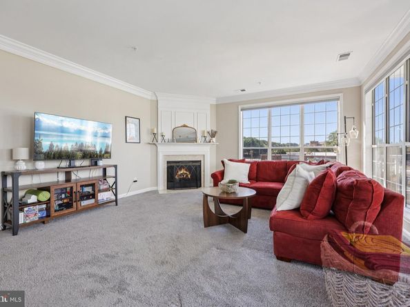 1735 W Braddock Place 302, Alexandria VA 22302