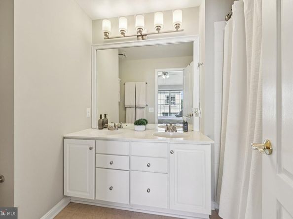 1735 W Braddock Place 302, Alexandria VA 22302