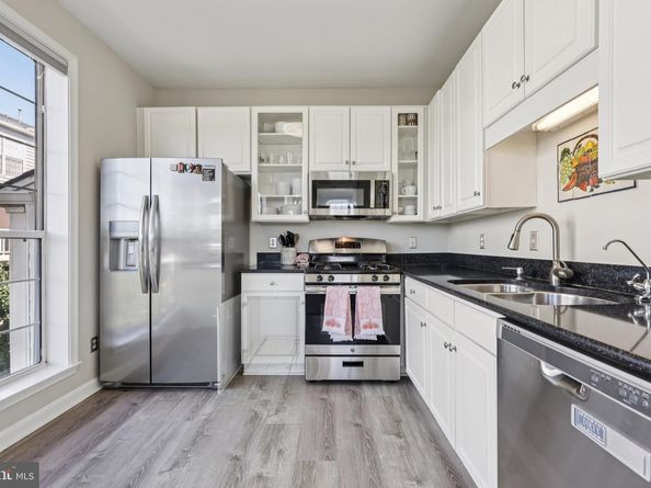 1735 W Braddock Place 302, Alexandria VA 22302