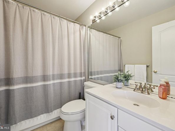 1735 W Braddock Place 302, Alexandria VA 22302