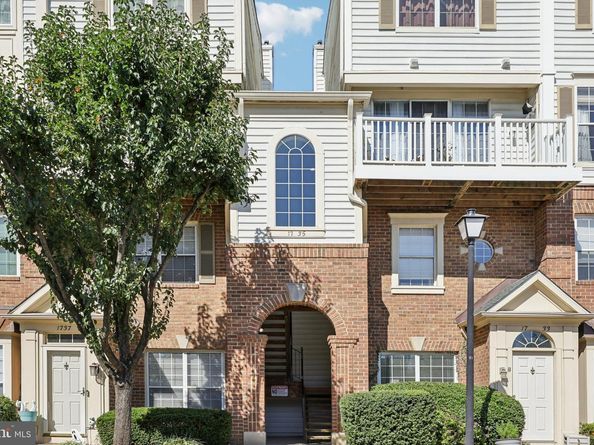 1735 W Braddock Place 302, Alexandria VA 22302