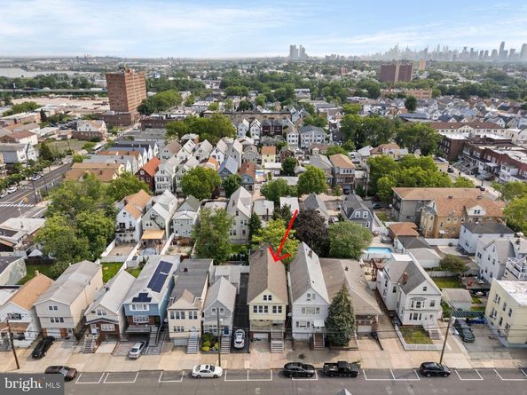 127 W 51st Street, Bayonne NJ 07002