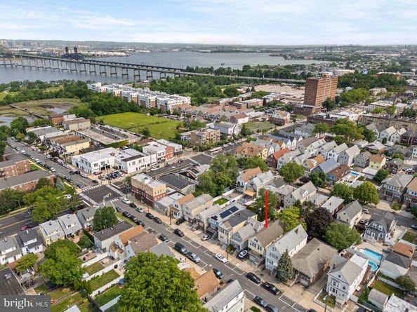 127 W 51st Street, Bayonne NJ 07002