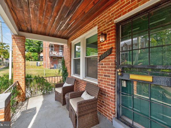 3910 R Street SE, Washington DC 20020