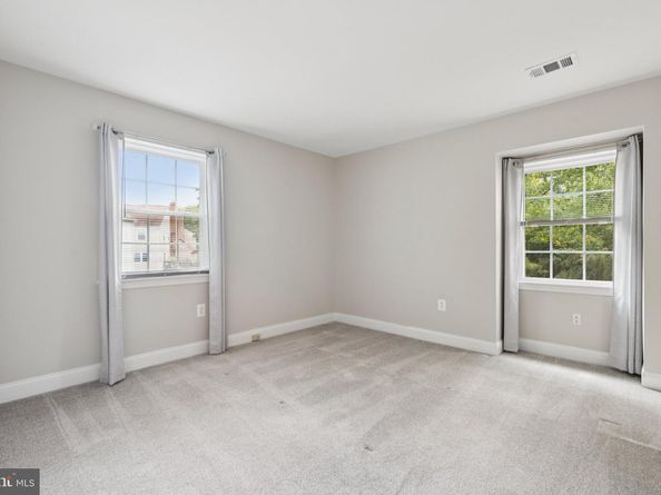 717 Campbell Way, Herndon VA 20170