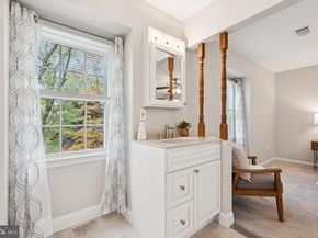 717 Campbell Way, Herndon VA 20170