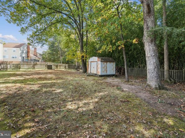 717 Campbell Way, Herndon VA 20170