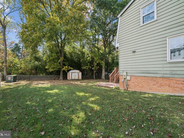 717 Campbell Way, Herndon VA 20170