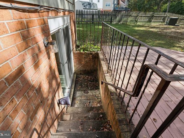 717 Campbell Way, Herndon VA 20170