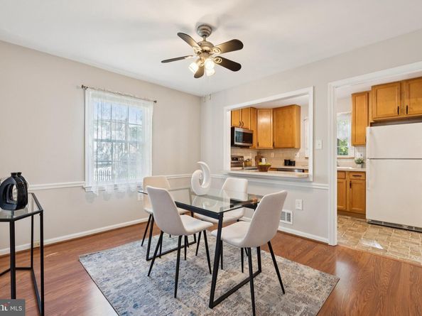 717 Campbell Way, Herndon VA 20170