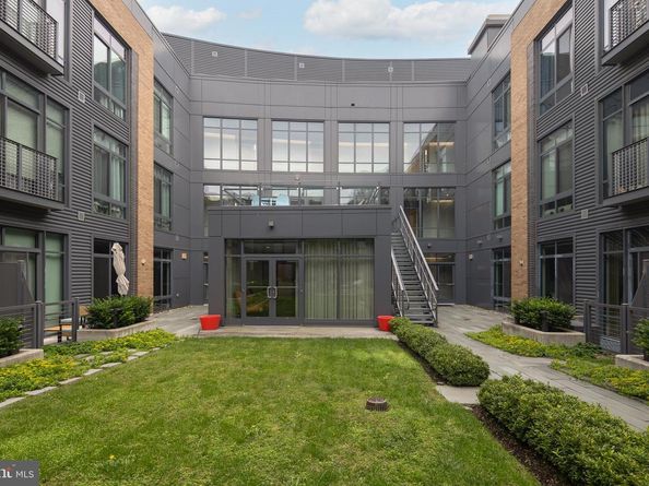 525 Water Street SW 404, Washington DC 20024