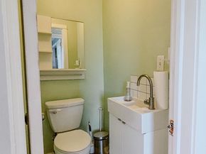 3 Taylor Road, Conshohocken PA 19428