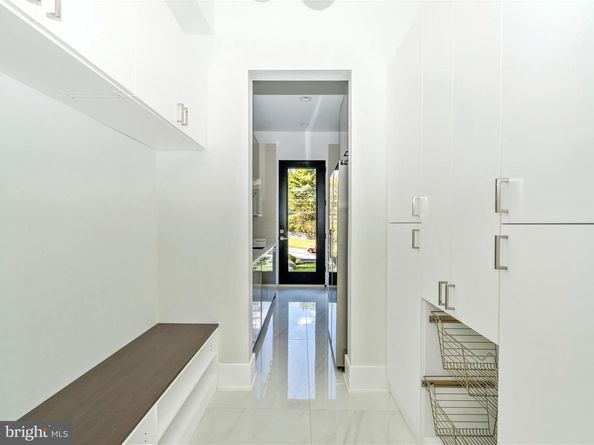 2209 Hunter Mill Road, Vienna VA 22181