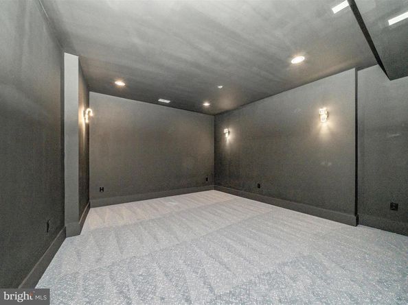 2209 Hunter Mill Road, Vienna VA 22181