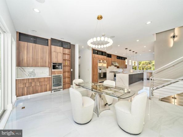 2209 Hunter Mill Road, Vienna VA 22181