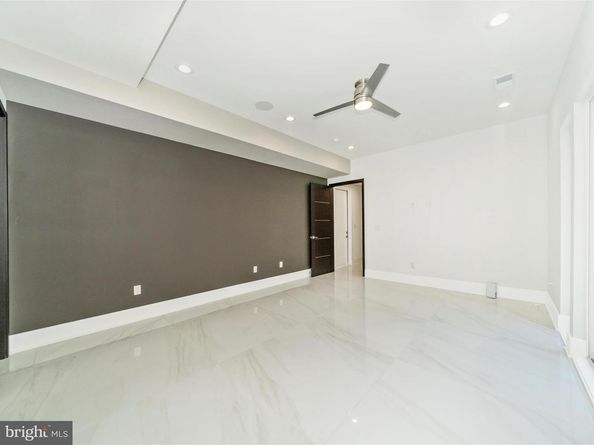 2209 Hunter Mill Road, Vienna VA 22181