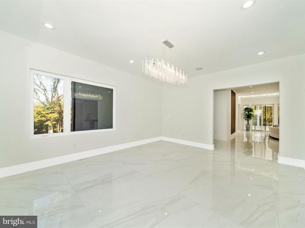 2209 Hunter Mill Road, Vienna VA 22181