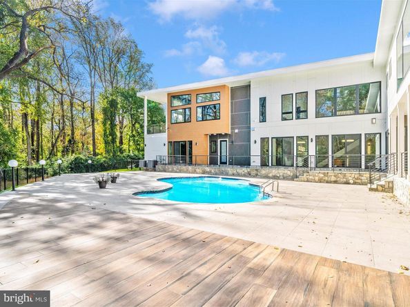 2209 Hunter Mill Road, Vienna VA 22181