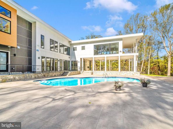 2209 Hunter Mill Road, Vienna VA 22181