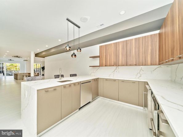 2209 Hunter Mill Road, Vienna VA 22181