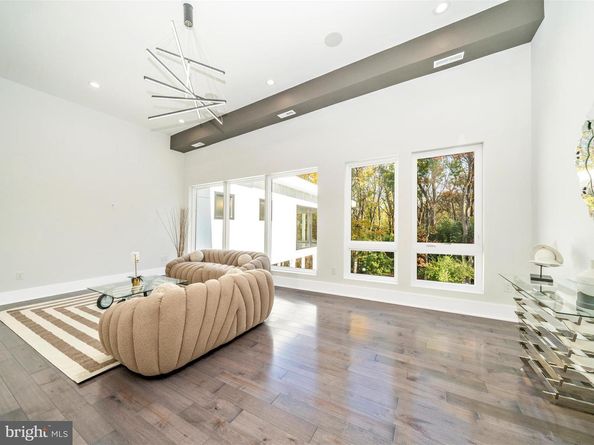 2209 Hunter Mill Road, Vienna VA 22181