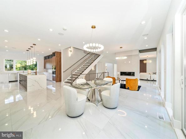 2209 Hunter Mill Road, Vienna VA 22181