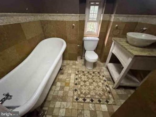 2820 Hillcrest Road, Drexel Hill PA 19026