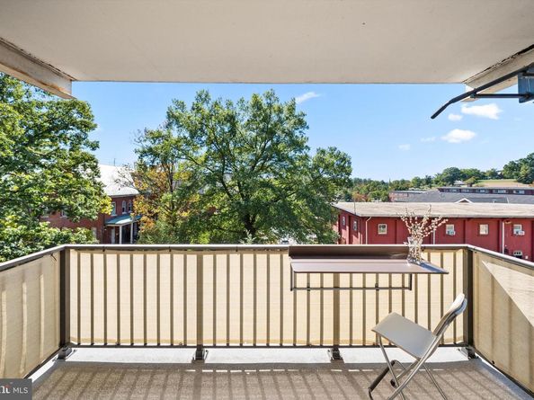 1510 12TH Street N 303, Arlington VA 22209
