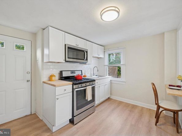 571 Shawmont Avenue, Philadelphia PA 19128