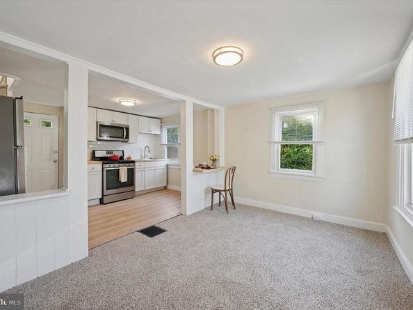 571 Shawmont Avenue, Philadelphia PA 19128