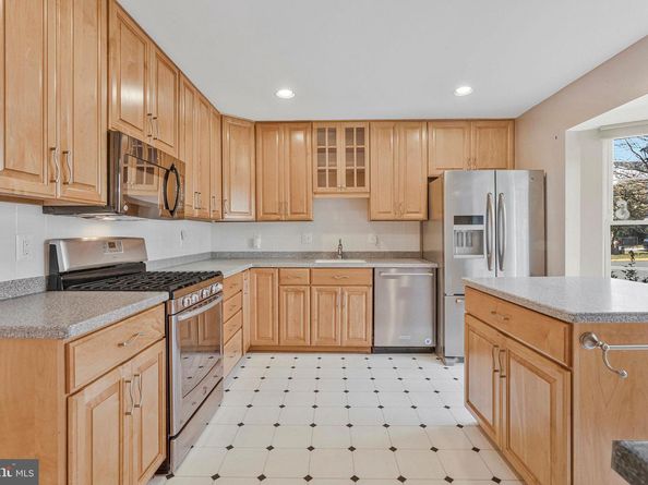 6604 Mclean Court, Mclean VA 22101