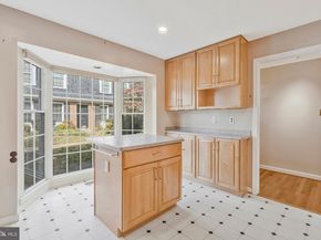 6604 Mclean Court, Mclean VA 22101
