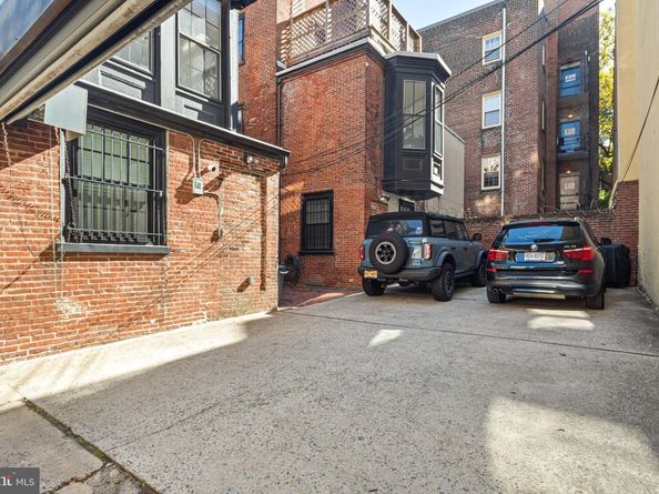 306 S 10TH Street A, Philadelphia PA 19107